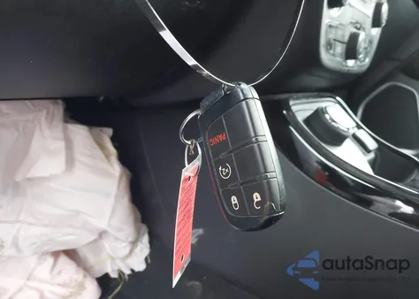 2020 Jeep Compass Limited 4X4 z USA, uszkodzony, nr VIN 3C4NJDCBXLT185379